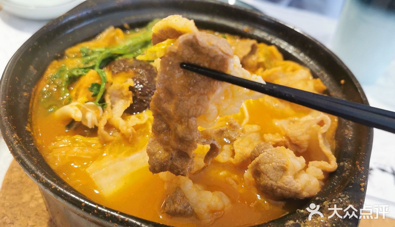 推荐土豆泥，外面包裹了酥脆的外壳，里面是软糯的土豆泥