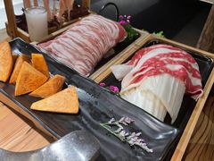 -湊湊火锅·茶憩(杭州湖滨银泰in77店)