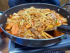 -亲昵春川鸡排(韩国美食街店)