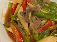 酸木瓜炒牛肉-紫滇源云南生态菜(丹凤街店)