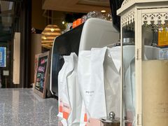 -Dough&Joe团憩(瑞虹天地月亮湾店)