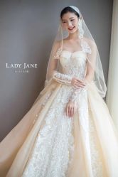 -Lady  Jane高端婚纱礼服馆