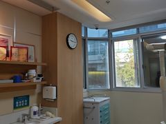 -上海仁爱医院口腔科 · 种植