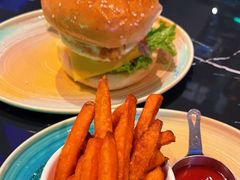 -DEEP·深美式餐吧(五棵松华熙LIVE店)