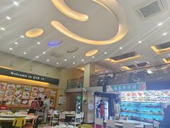 -覃记海鲜美食餐厅