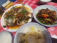 -荆九爷爆炒桥头三嫩(夫子庙店)