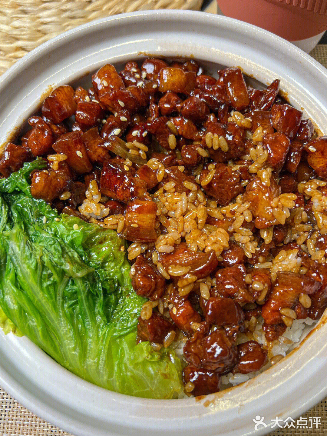 太牛了...我可以天天吃这个红烧肉丁拌饭！