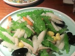 -前海沿·青岛菜(大拇指广场石老人店)