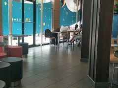 大堂-麦当劳(季华好又多店)
