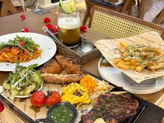 -Mark&Mars Restaurant