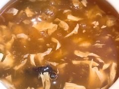 酸辣乌鱼蛋海参子汤-将相和·海鲜蒸饺大连菜