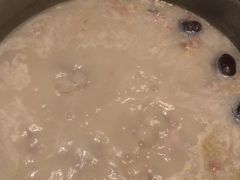 -洪氏嗨捞·广东猪肚鸡·椰子鸡火锅(西咸万象城店)