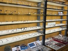 -优医视平价眼镜蔡司依视路折扣工厂店(德胜门店)