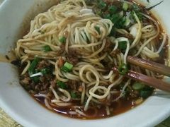 -沉香牛肉面