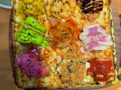 -Dragon Pizza•圆脸龙披萨·牛排餐厅