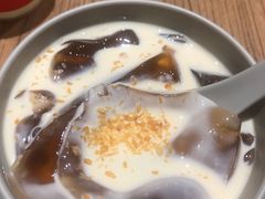 琥珀冰粉-遇见小面(东方宝泰店)