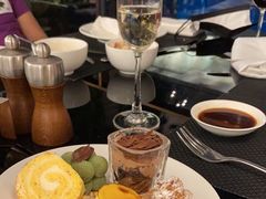 -圣丰索菲特·2 On 988 Café 自助餐厅
