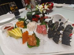 -鞍山大白鲨美食酒店