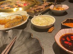 -铭牛烧肉·和牛海鲜自助(高新月牙湖店)