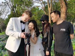 -雪中彩影婚纱摄影·微光艺术中心