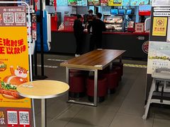 用餐区-汉堡王(大连柏威年餐厅店)