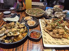 -蚝堡海鲜·威海菜·海肠捞饭·烧烤·亚洲吃蚝公司(幸福门店)
