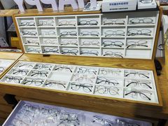 -沪睛眼镜蔡司官方授权店(金桥佳林路店)