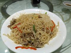 肥牛炒米粉-豪宴海鲜酒家