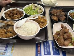 -同济大学本部学苑饮食广场