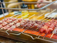 -哈尔滨小酒馆·鲜肉现穿自助烧烤(康新花园店)