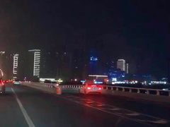 -新五爱道夜市