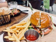 经典汉堡-FIKA WAKA(西岸凤巢店)