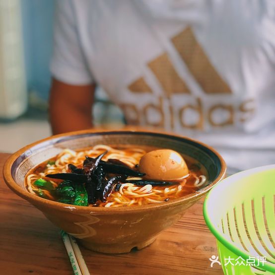 陈江牛肉面馆