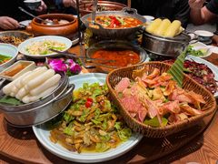 -老滇山寨•云南特色菜•地方菜•民族风情歌舞表演(金碧店)