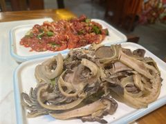 -乡土黄·鲜牛肉火锅·小龙虾(兴业街店)