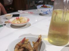 -琥珀老六龙虾(四里河店)