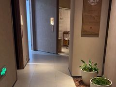 -灸春堂·艾灸·痛症·整脊连锁(之江银泰店)