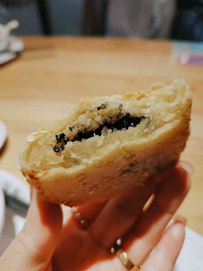 耿福兴(步行街店)-"吃了一个烧饼,觉得不对味,经理立刻给我换.