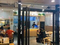 门面-黎一碗大碗手工面(城市立方店)