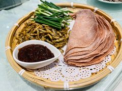 秫面饼卷洱海鱼-一品滇香·云南菜(公益西桥店)