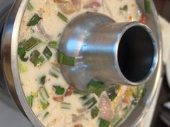 -Chom Cafe and Restaurant