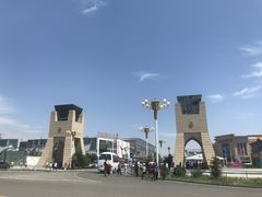 -霍尔果斯国门景区