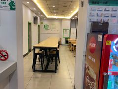 -老乡鸡(武汉中南梅苑小区地铁站店)