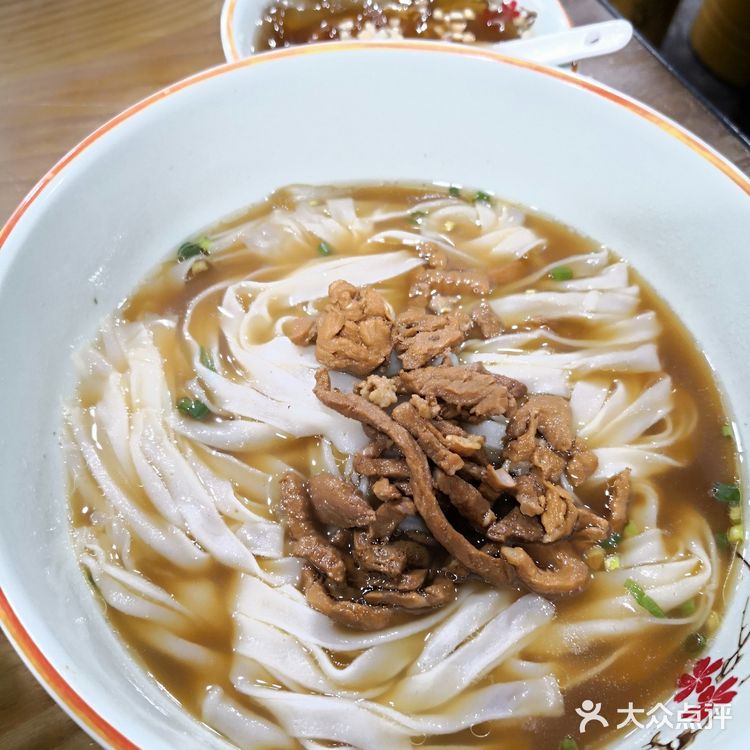 来吃碗现磨的长沙米粉