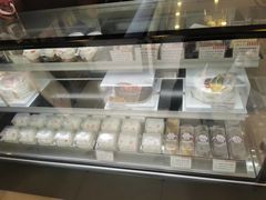 -红宝石·鲜奶小方·海派西点房(南丹店)
