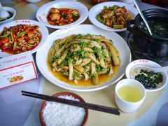 -独一佳老胡湘菜馆(矿山路店)