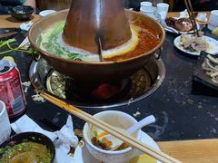 -果松木炭酸菜铜火锅·外婆参鸡汤