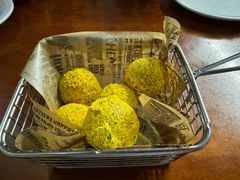 -BHC炸鸡(明洞总店)