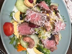 -悦享绿山墙西餐厅