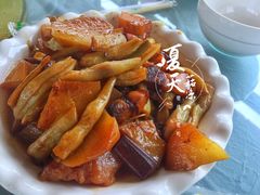 红烧肉豆角土豆-三岔涧农家乐